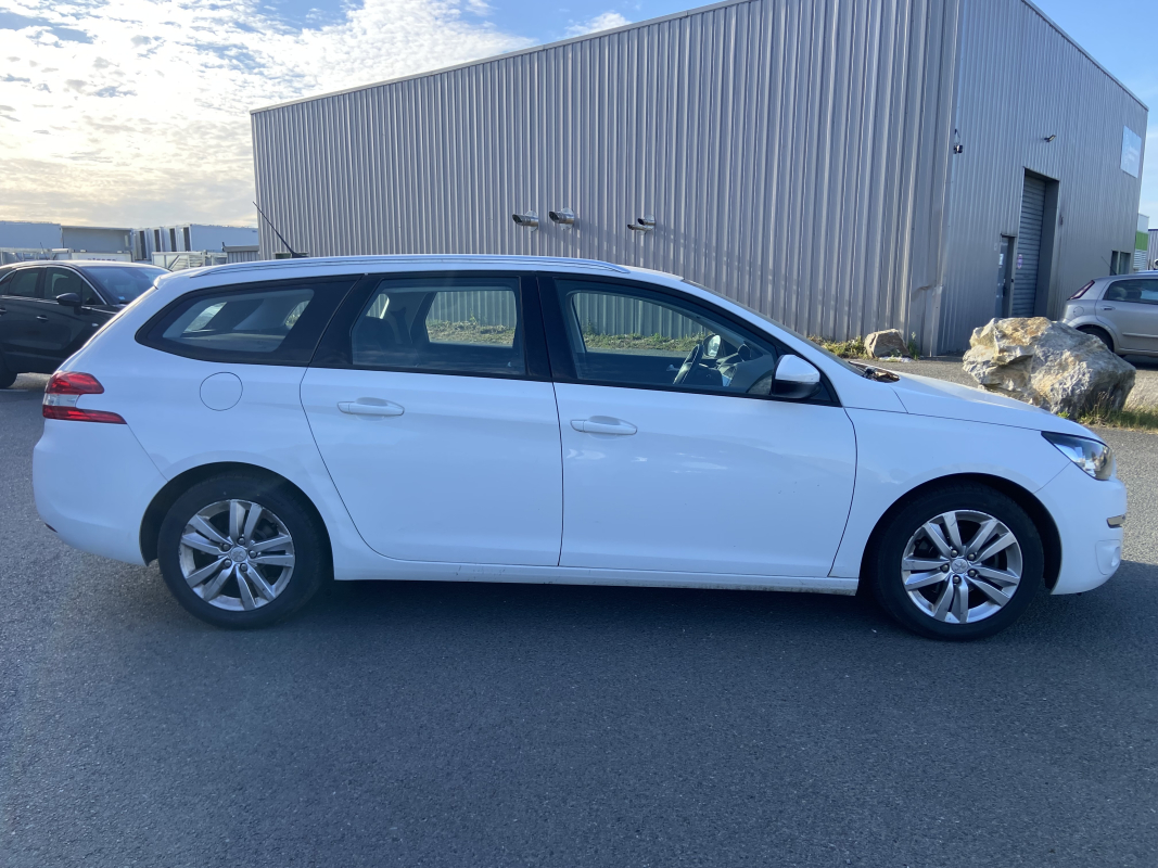 Peugeot 308 — 5