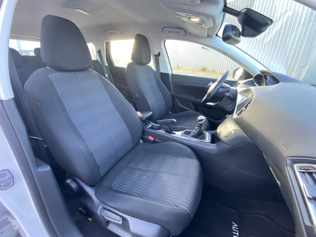Peugeot 308 — 16