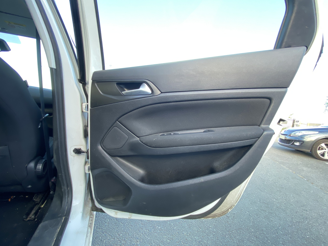 Peugeot 308 — 29