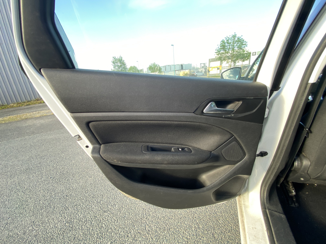 Peugeot 308 — 30