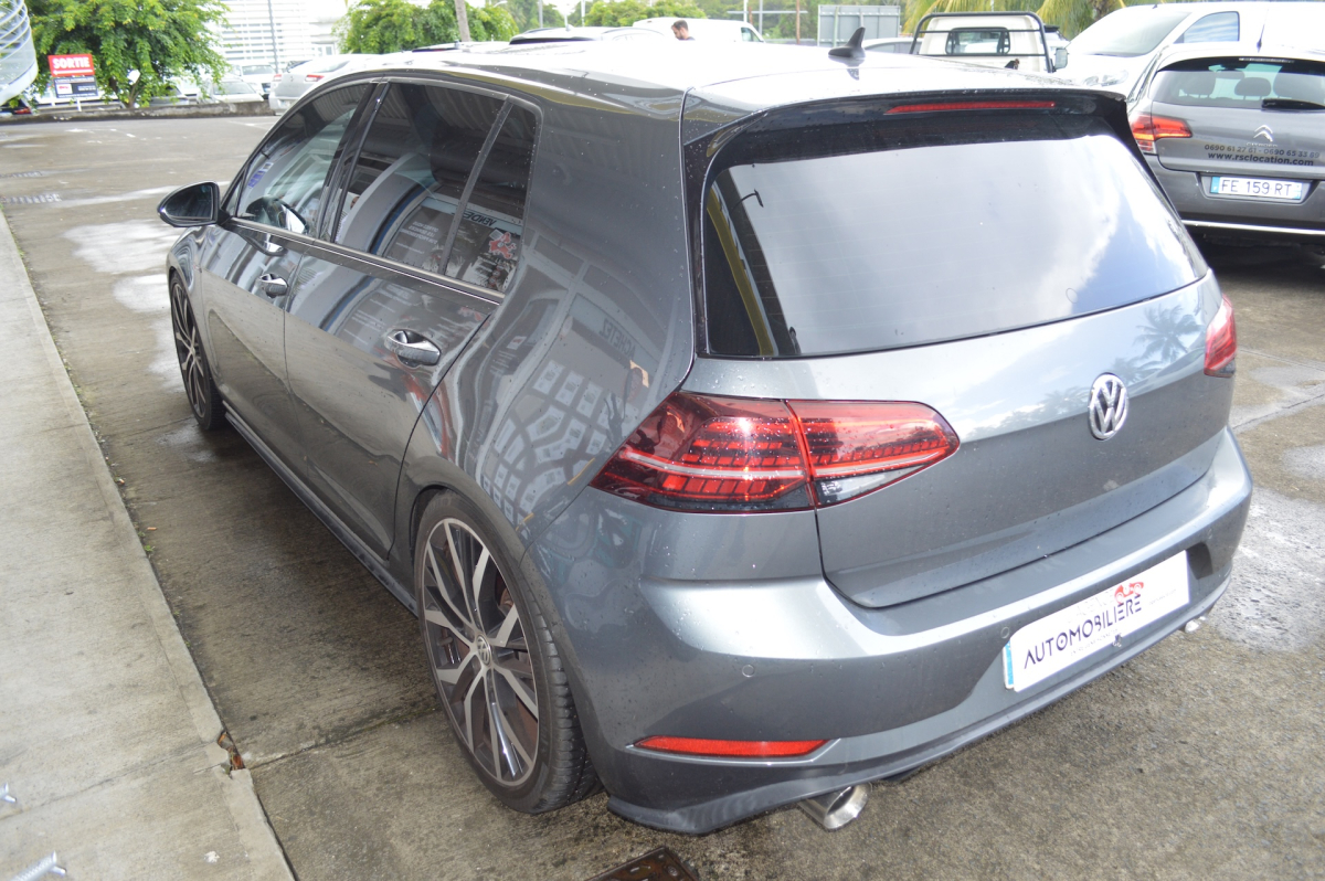 Volkswagen Golf — 5