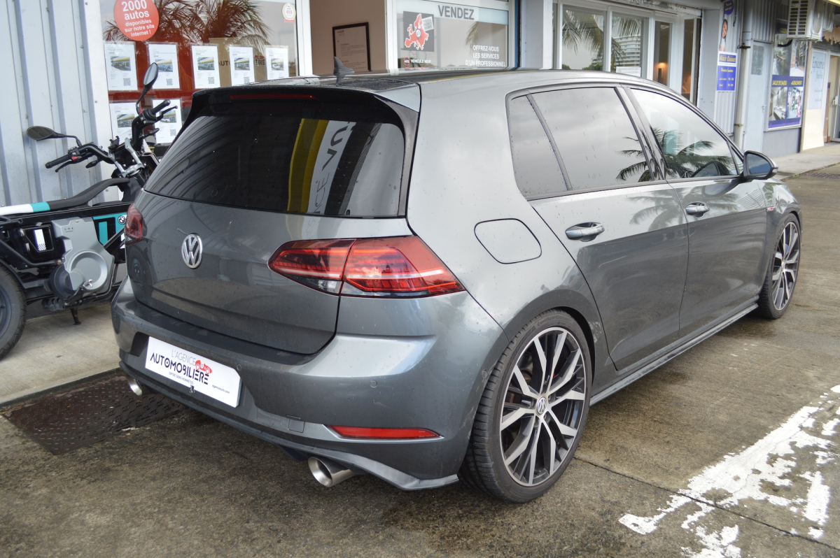 Volkswagen Golf — 7