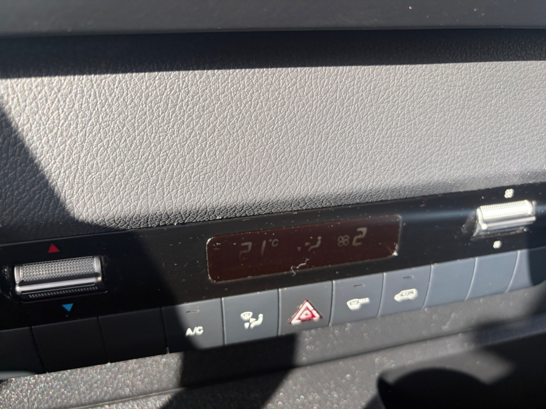 Mercedes Sprinter — 16