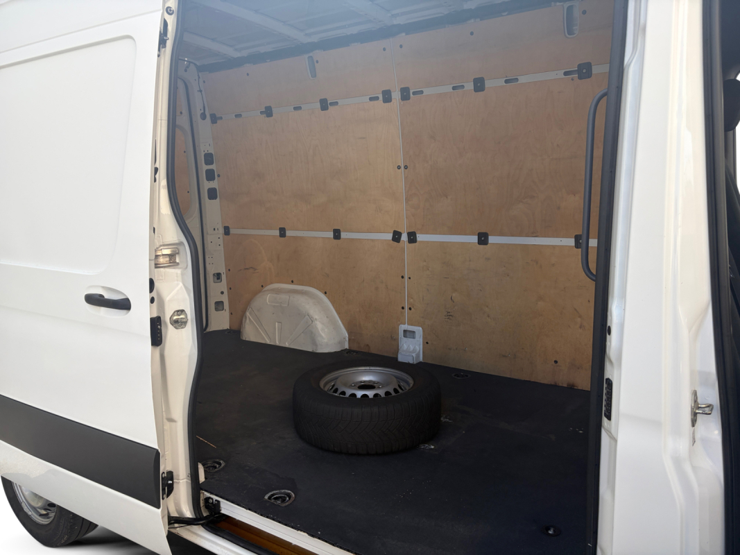 Mercedes Sprinter — 19