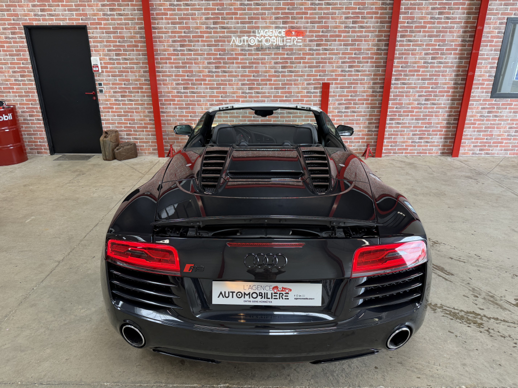 Audi R8 — 8