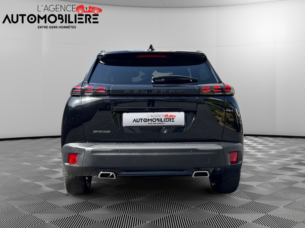 Peugeot 2008 — 4