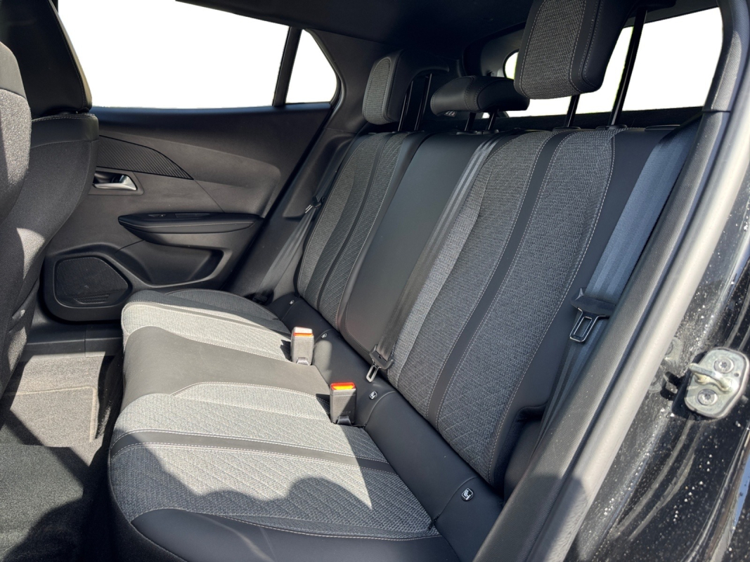 Peugeot 2008 — 20