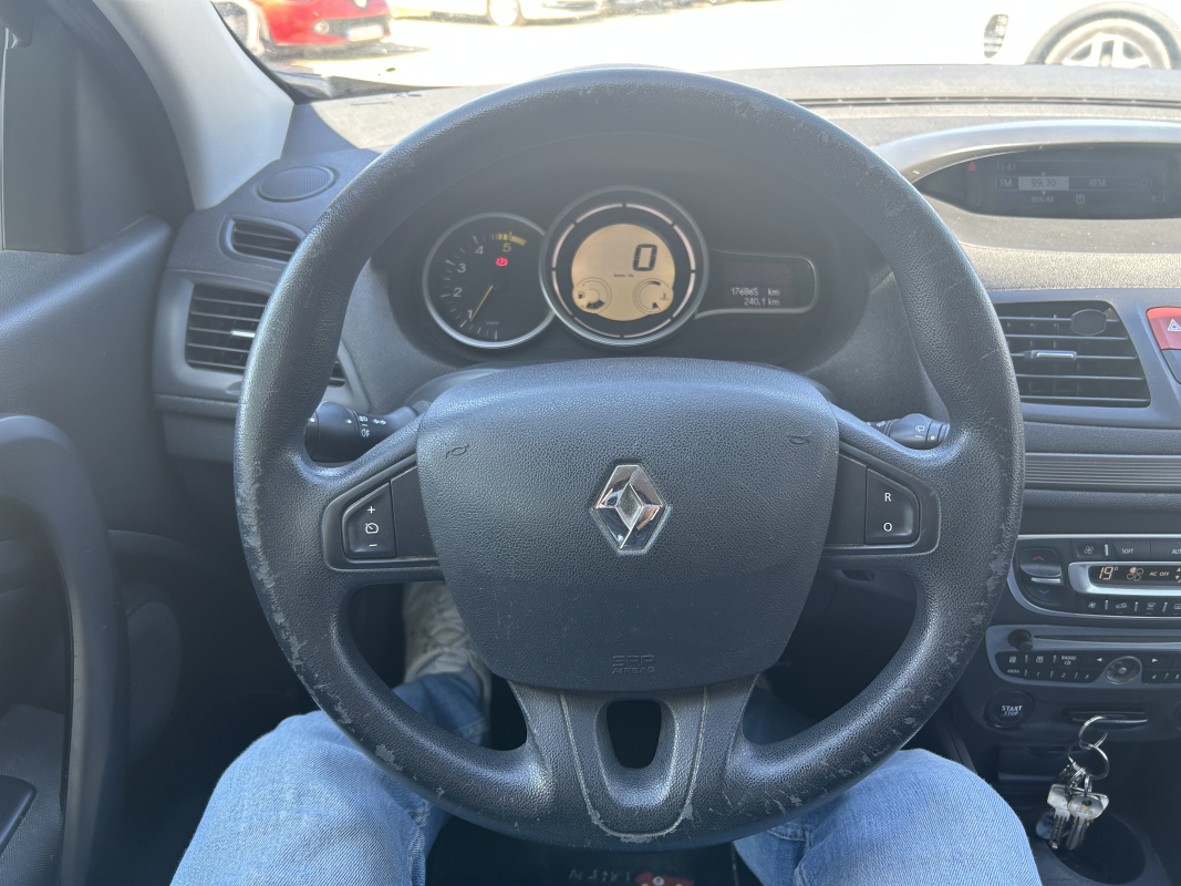 Renault Megane coupe — 18