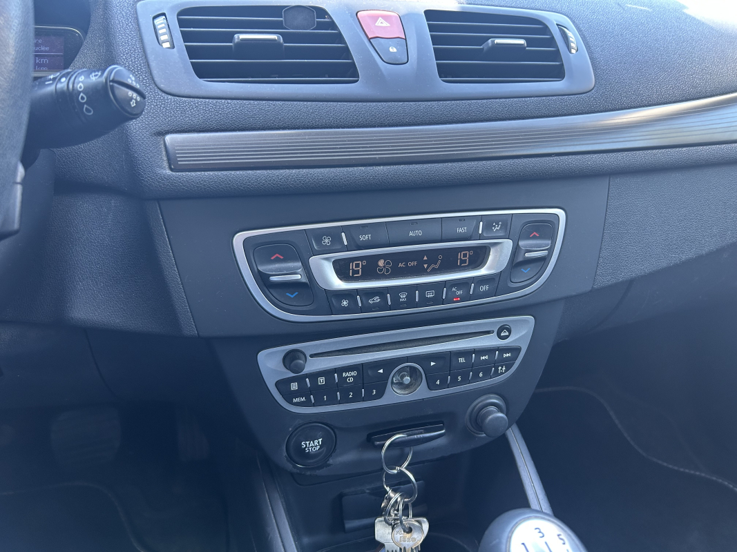 Renault Megane coupe — 22