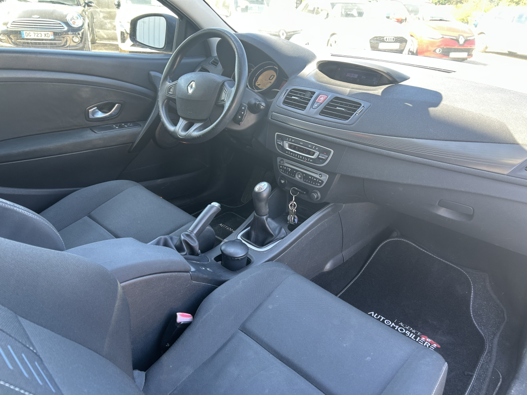 Renault Megane coupe — 14