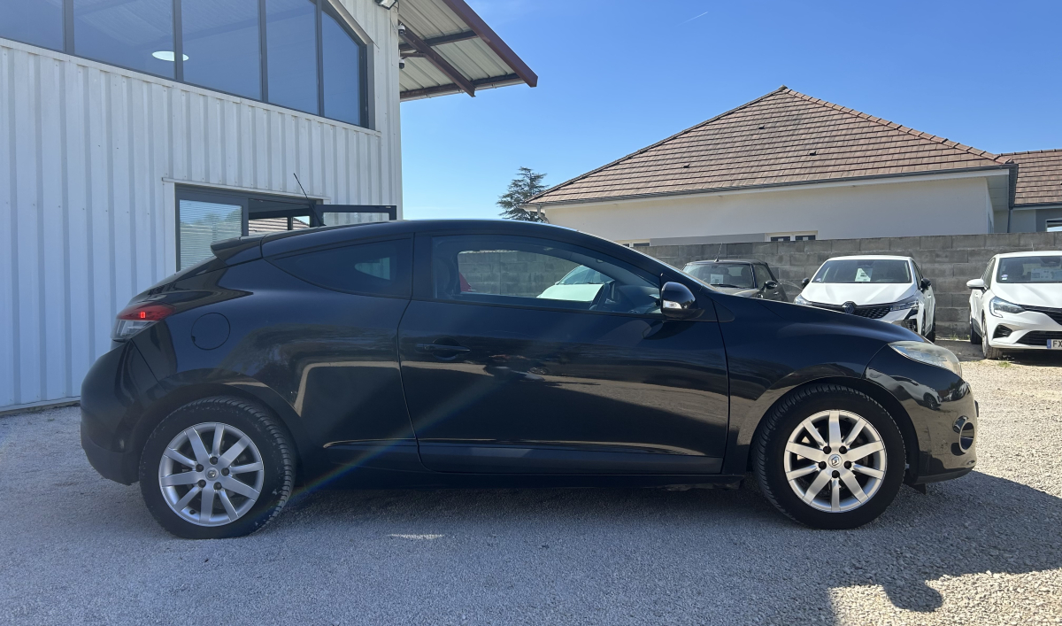 Renault Megane coupe — 8