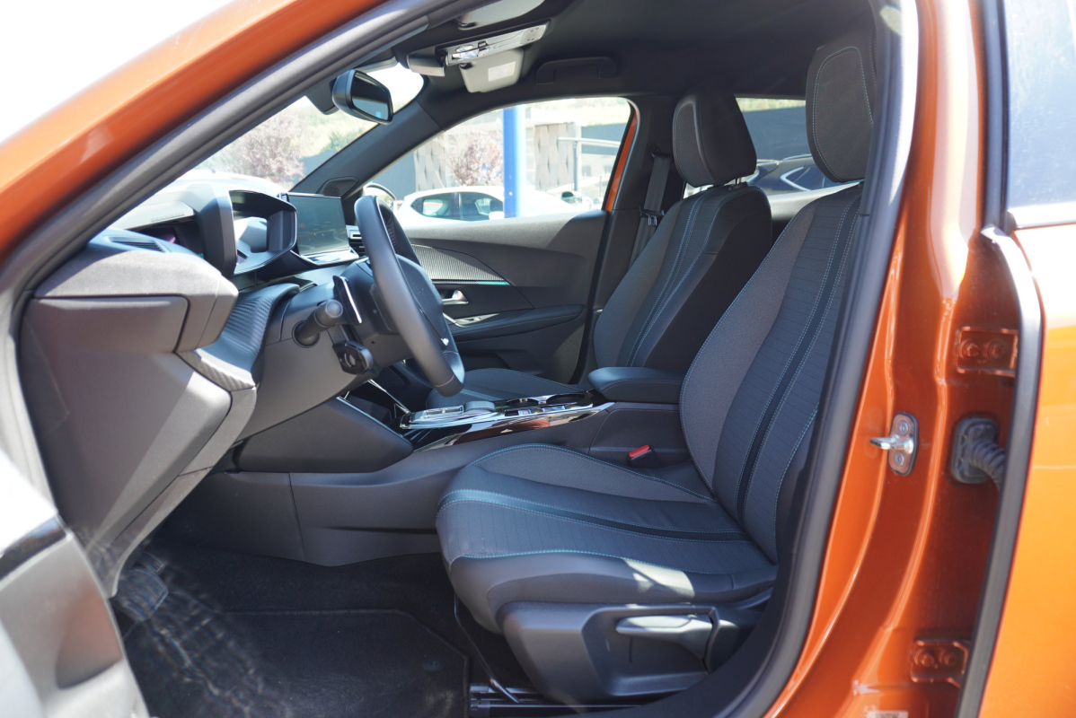 Peugeot 2008 — 25
