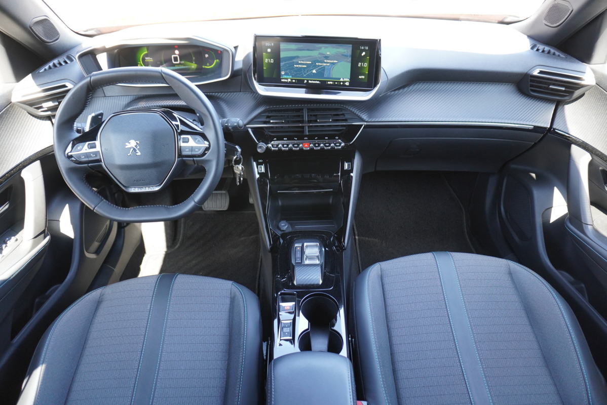 Peugeot 2008 — 13
