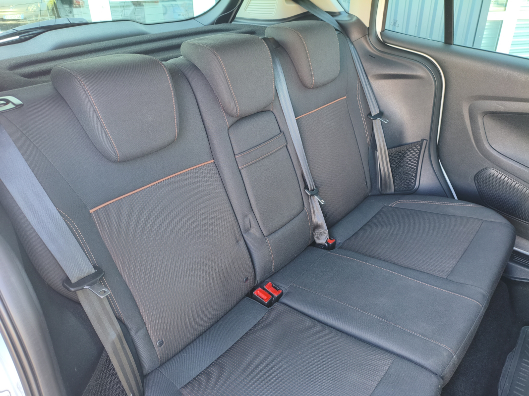 Ford B-Max — 23