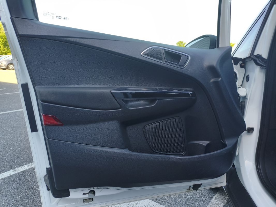 Ford B-Max — 10