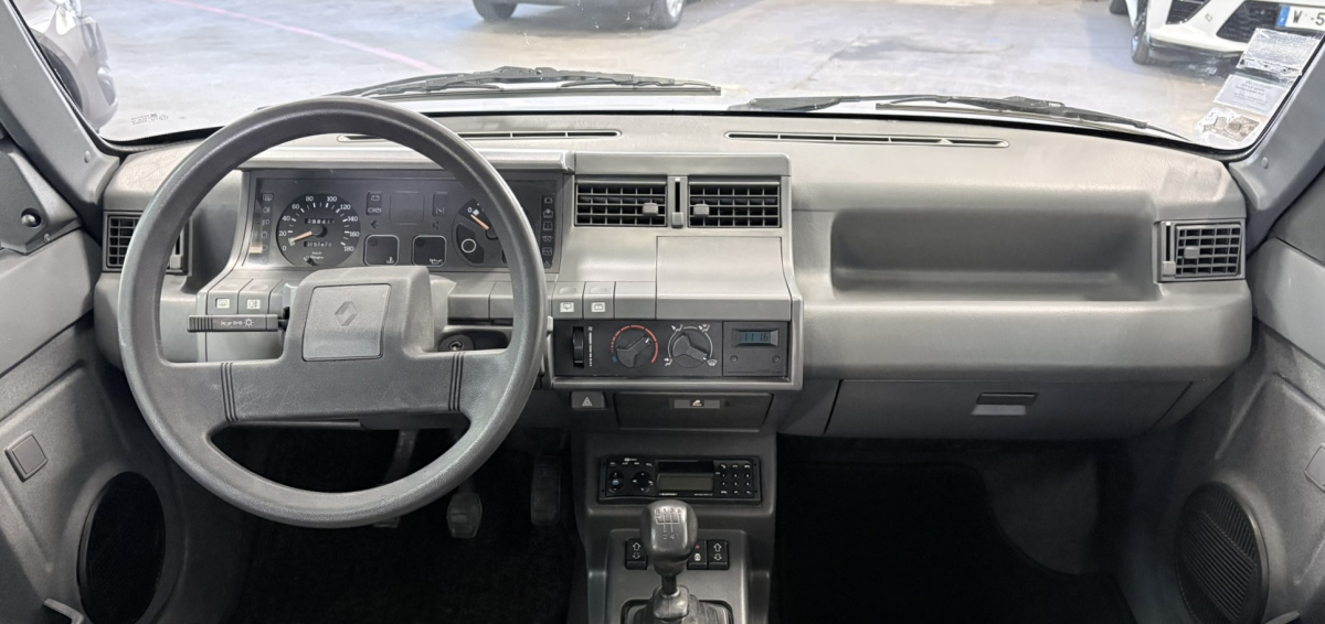 Renault Super 5 — 9