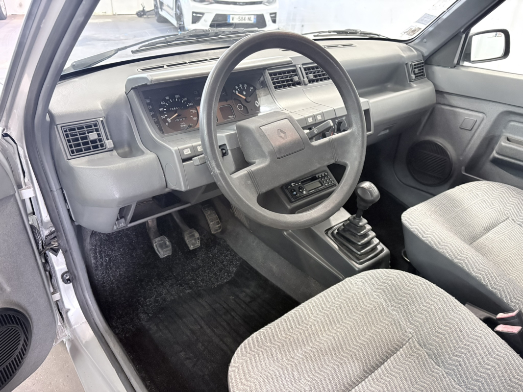 Renault Super 5 — 8