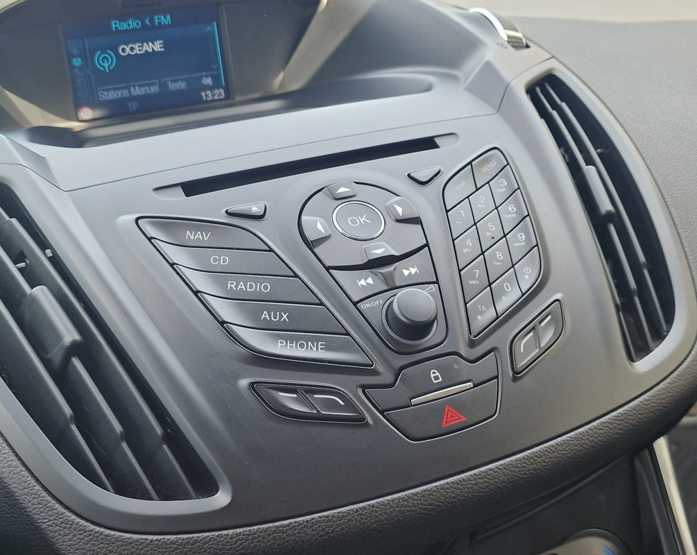Ford Kuga — 15