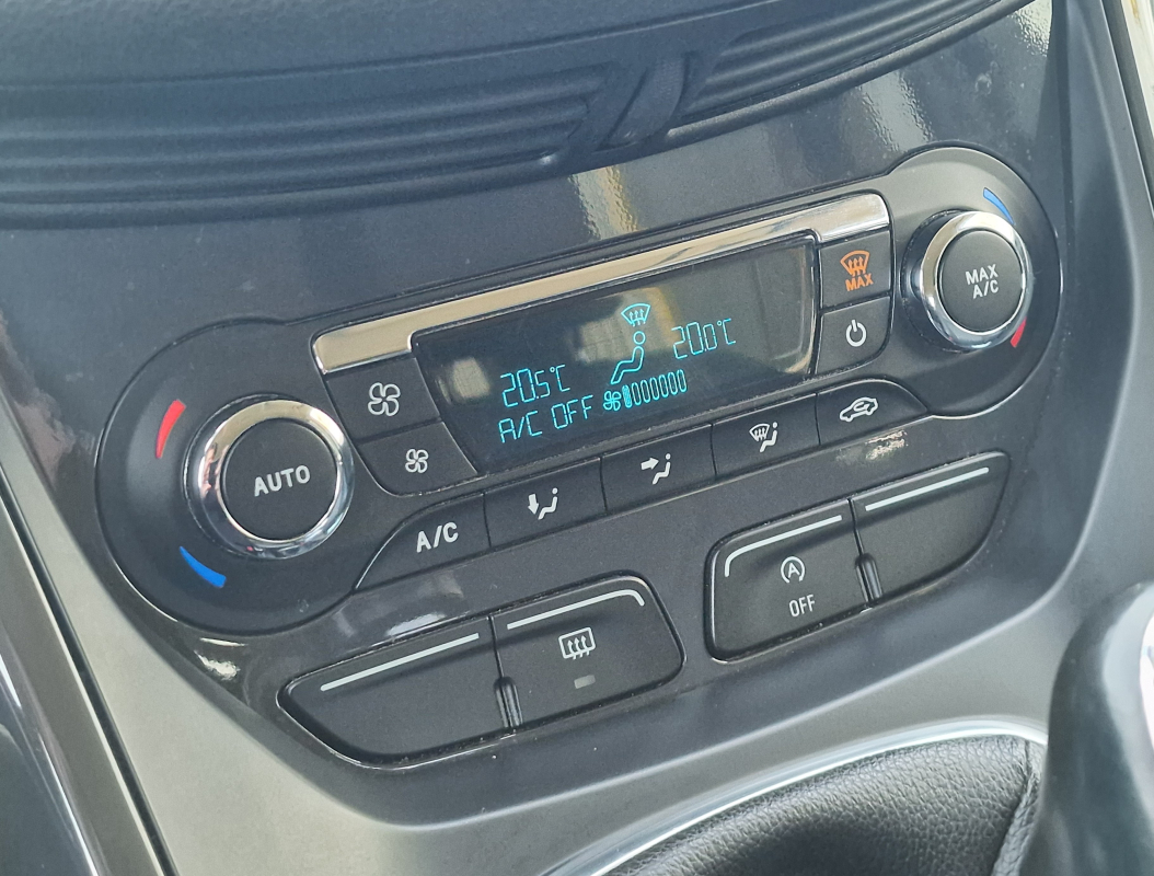 Ford Kuga — 14