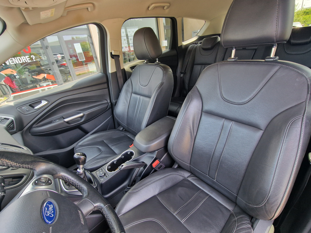 Ford Kuga — 17
