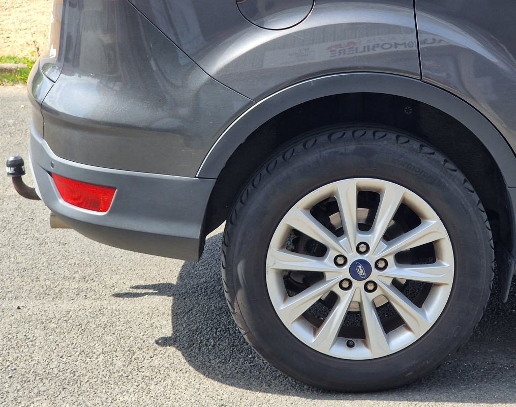 Ford Kuga — 23