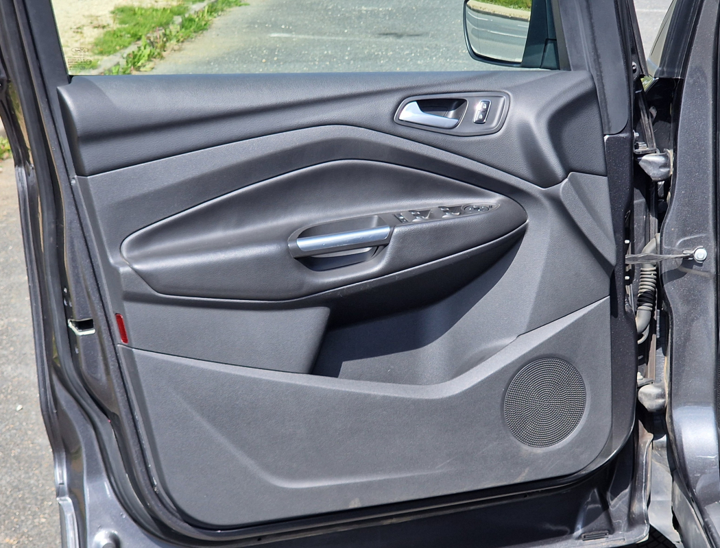 Ford Kuga — 25