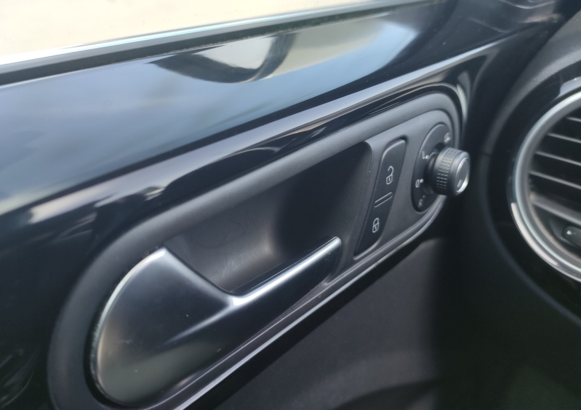 Volkswagen Coccinelle Cabriolet — 29