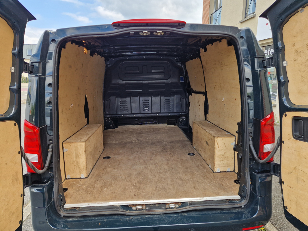 Mercedes Vito — 21