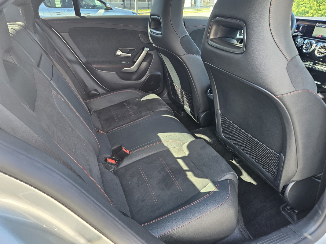 Mercedes Classe CLA — 39