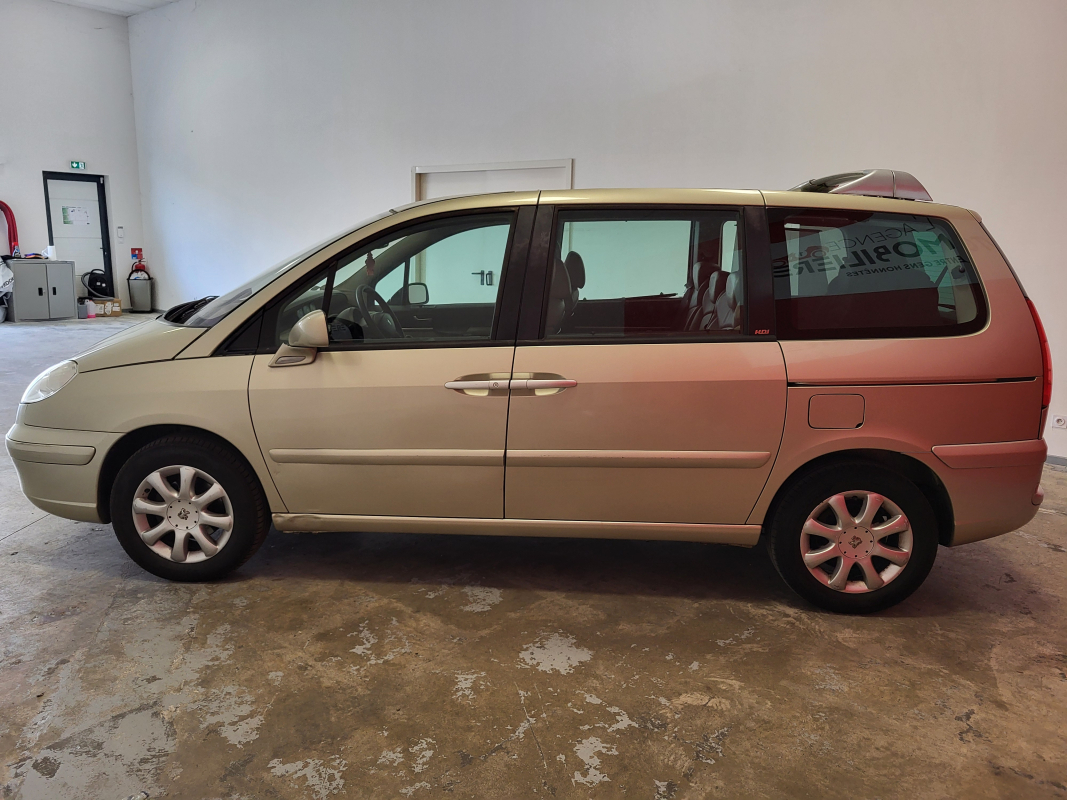 Peugeot 807 — 4