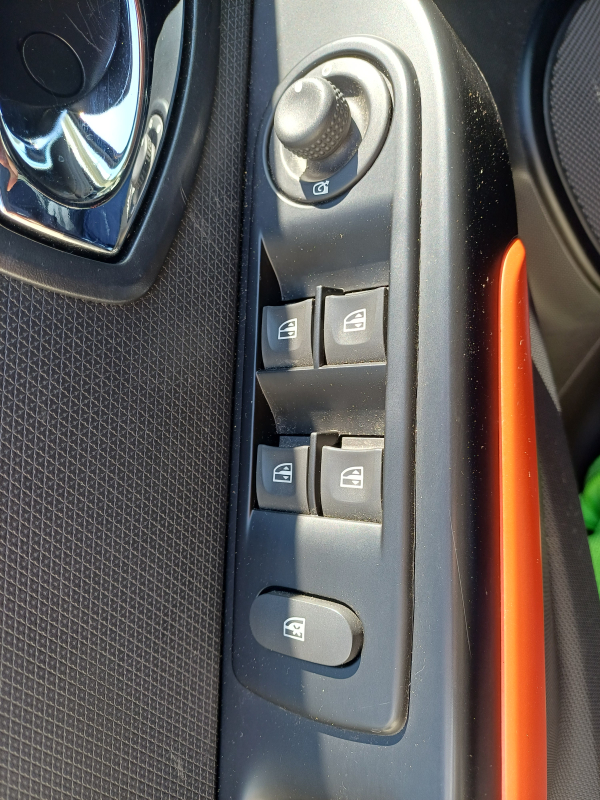 Renault Clio — 19