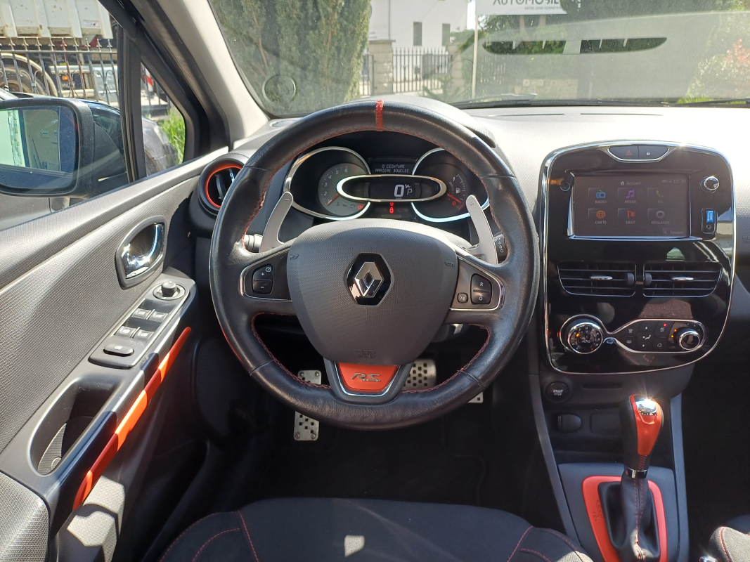 Renault Clio — 30