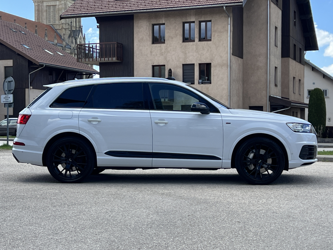 Audi Q7 — 6
