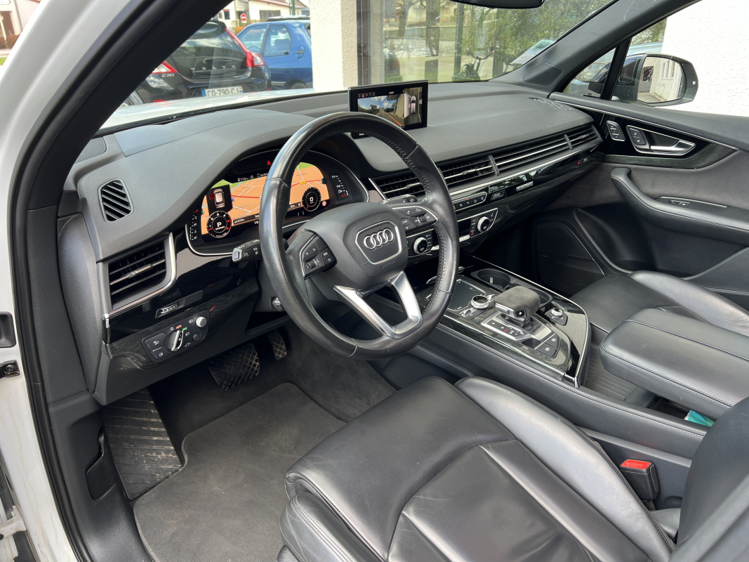 Audi Q7 — 11
