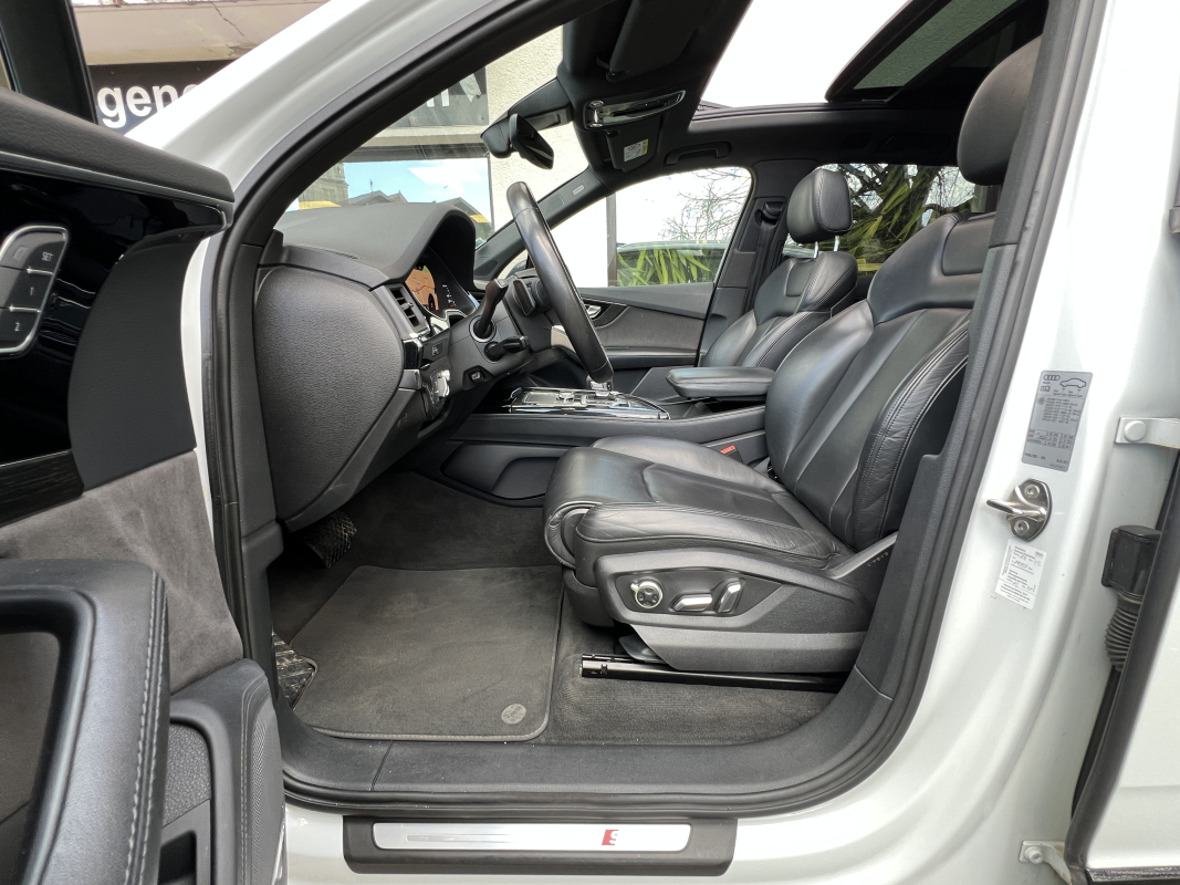 Audi Q7 — 12