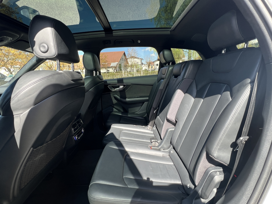 Audi Q7 — 14