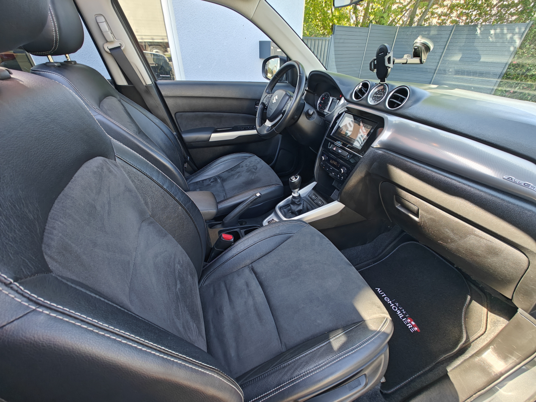 Suzuki Vitara — 12