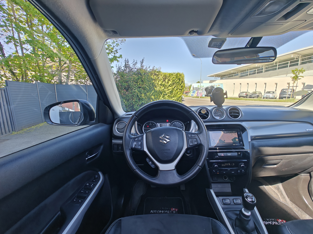 Suzuki Vitara — 17