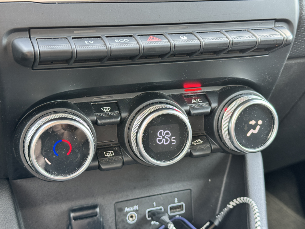 Renault Clio — 24