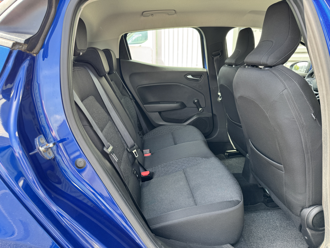 Renault Clio — 14