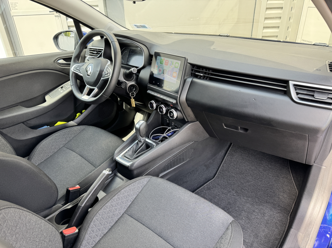 Renault Clio — 10