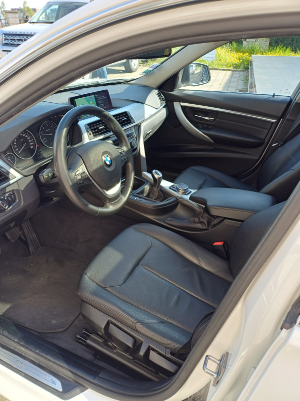 Bmw Série 3 Touring — 21