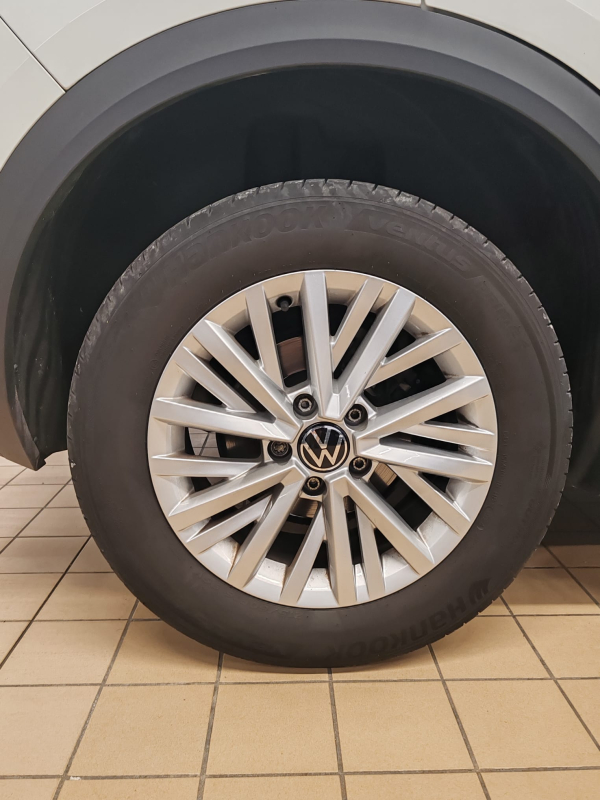 Volkswagen T-roc — 40