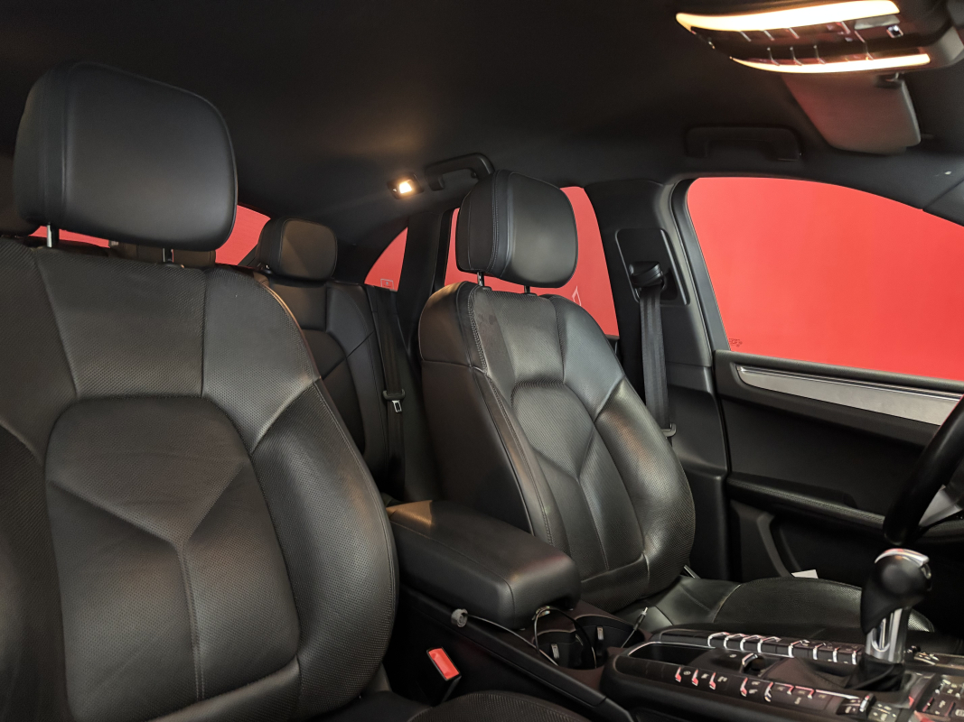 Porsche Macan — 28