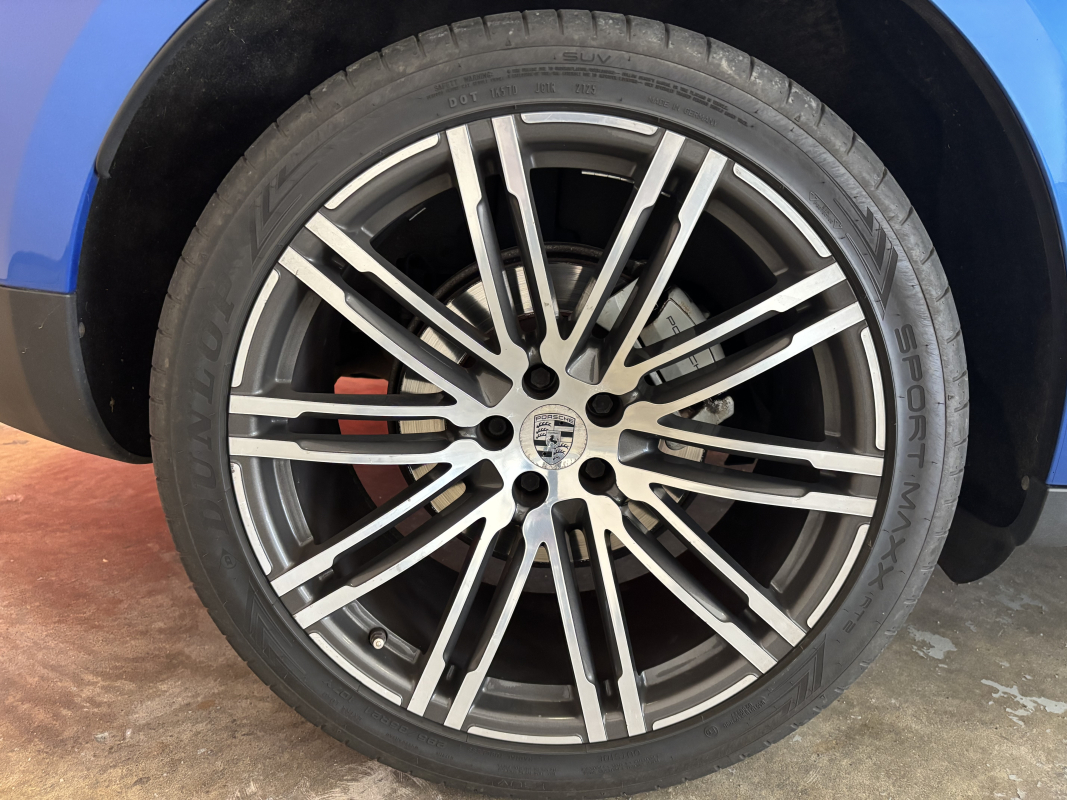 Porsche Macan — 31
