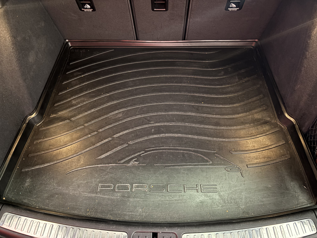 Porsche Macan — 26