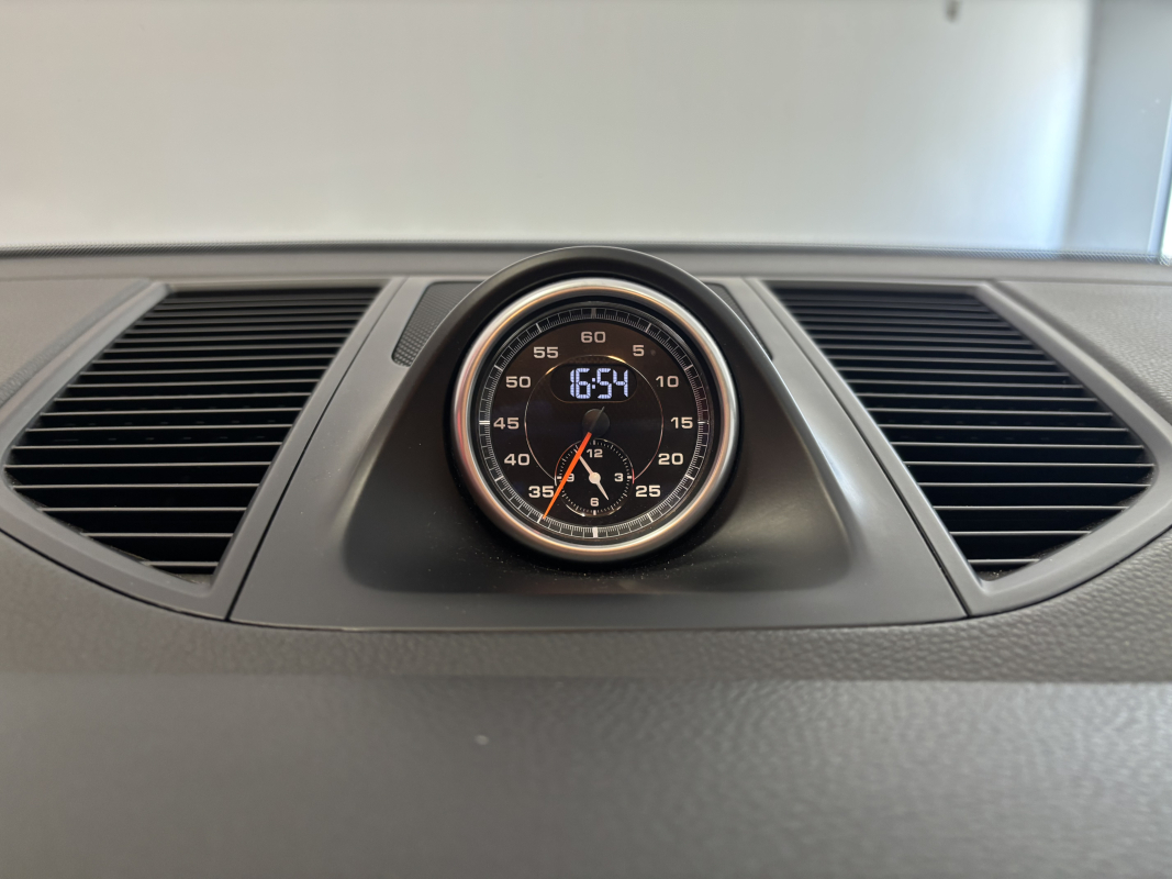 Porsche Macan — 19