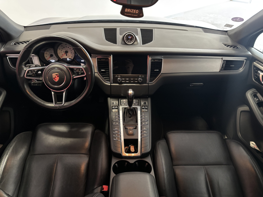 Porsche Macan — 9