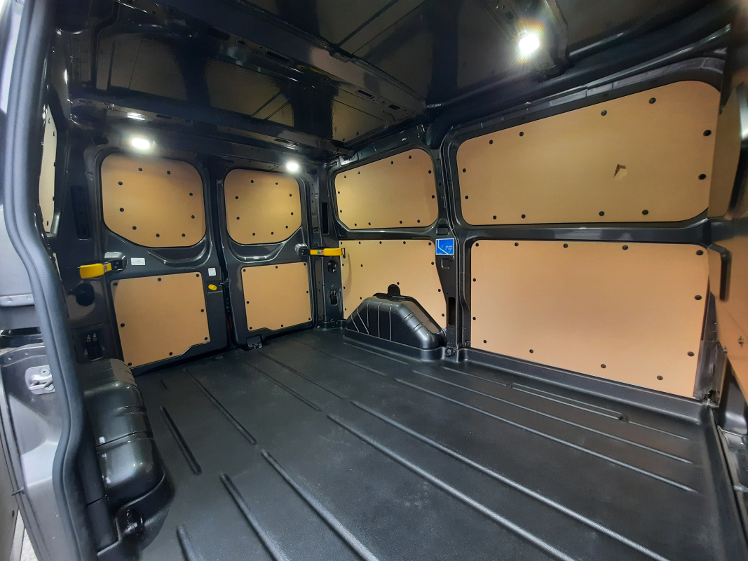 Ford Transit Custom Fg — 24