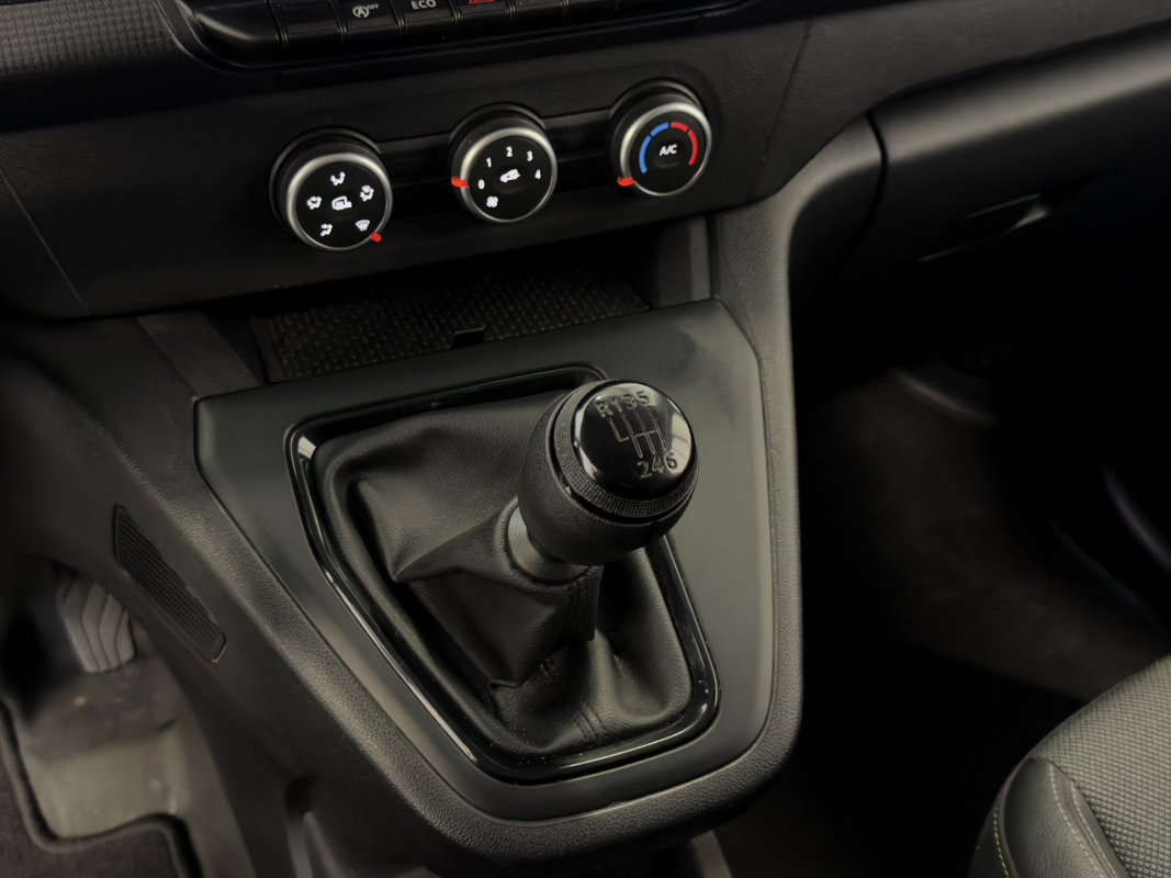 Renault Kangoo Van — 27